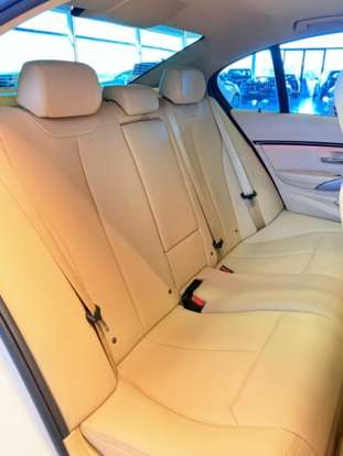 BMW-320i-2018