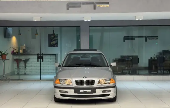BMW 323i 2.5 COMFORT SEDAN 24V GASOLINA 4P AUTOMÁTICO