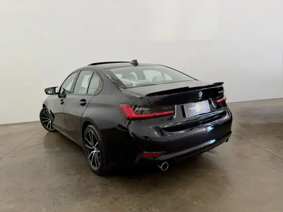 BMW-330i-2019