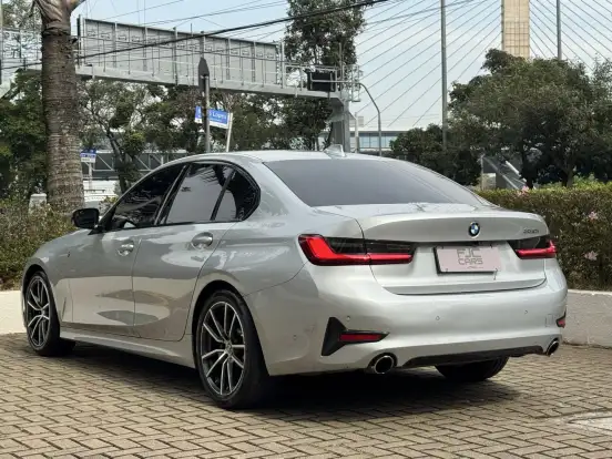BMW-330i-2.0 16V TURBO GASOLINA SPORT AUTOMÁTICO BMW-330i-2019