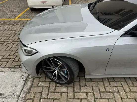 BMW-330i-2019