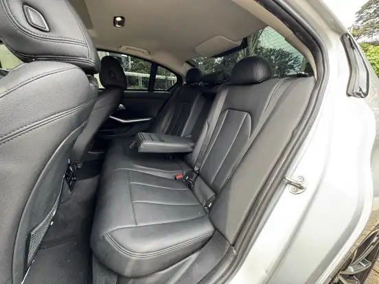 BMW-330i-2.0 16V TURBO GASOLINA SPORT AUTOMÁTICO BMW-330i-2019