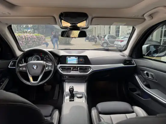 BMW-330i-2.0 16V TURBO GASOLINA SPORT AUTOMÁTICO BMW-330i-2019