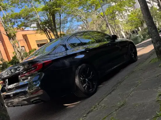 BMW-530e-2.0 16V TWINPOWER HÍBRIDO M SPORT AUTOMÁTICO BMW-530e-2022