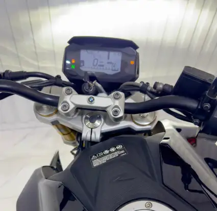 BMW-G 310 R-2022