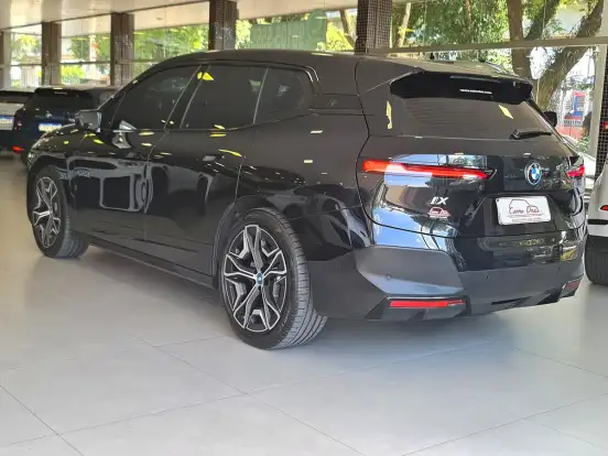 BMW-iX-2022