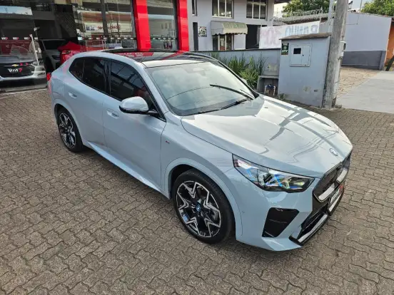 BMW-iX2-2024