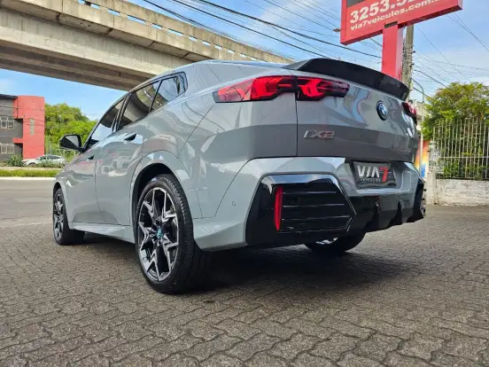 BMW-iX2-64,8 KW ELÉTRICO XDRIVE30 M SPORT BMW-iX2-2024