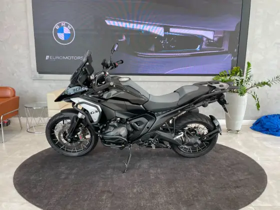 BMW R 1300 GS TRIPLE BLACK 