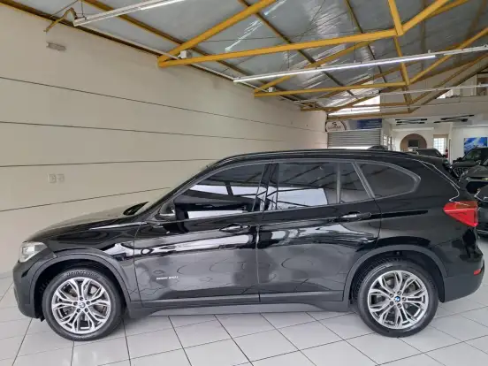 BMW-X1-2.0 16V TURBO ACTIVEFLEX SDRIVE20I 4P AUTOMÁTICO BMW-X1-2018