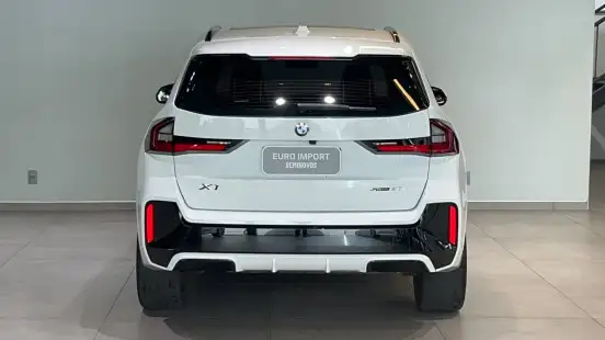 BMW-X1-2024