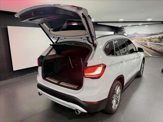 BMW-X1-2021