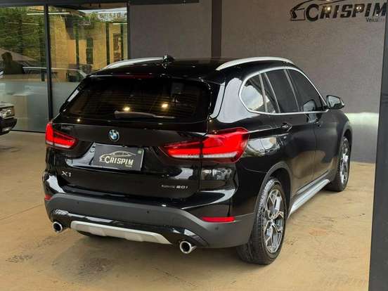 BMW-X1-2021