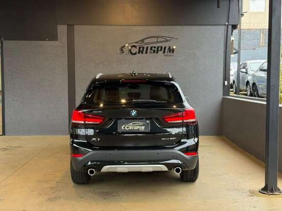 BMW-X1-2021
