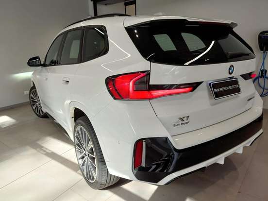 BMW-X1-2024