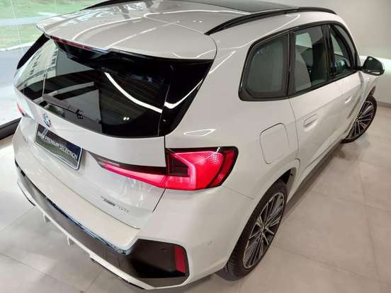 BMW-X1-2024