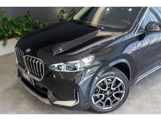 BMW-X1-2025