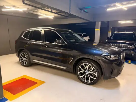 BMW-X3-2022