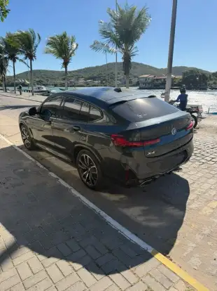 BMW-X4-2022