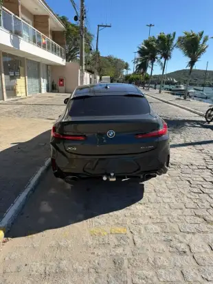 BMW-X4-2022