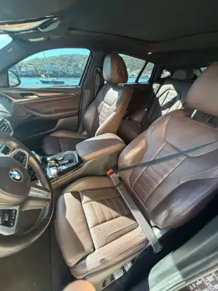 BMW-X4-2022