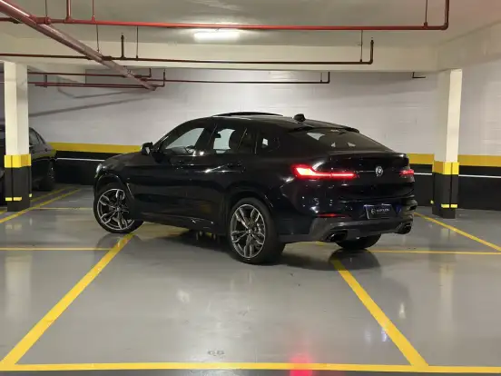 BMW-X4-2020