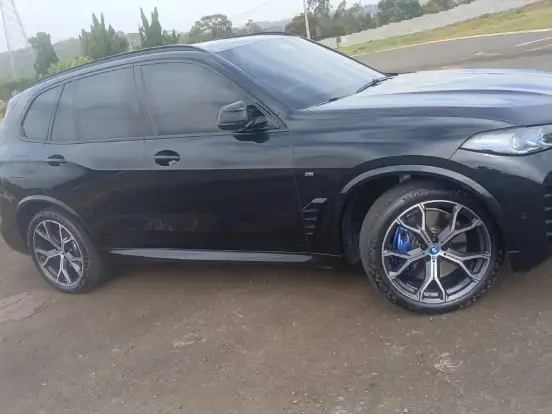 BMW-X5-3.0 I6 TURBO HÍBRIDO XDRIVE50E M SPORT AUTOMÁTICO BMW-X5-2025