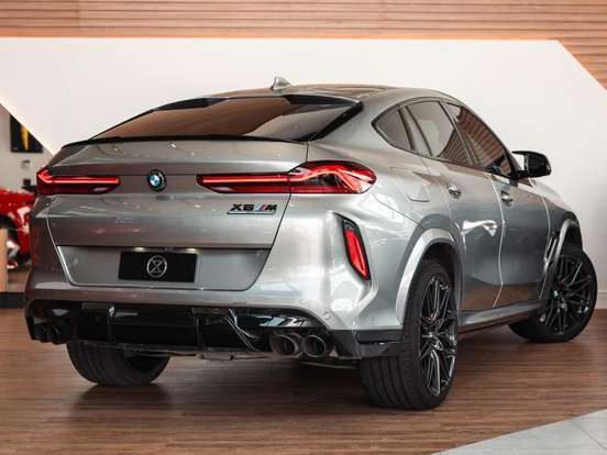 BMW-X6-2021