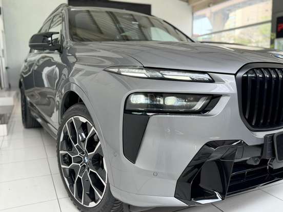 BMW-X7-4.4 V8 GASOLINA M60i STEPTRONIC BMW-X7-2024