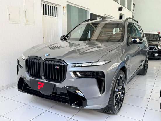 BMW-X7-2024