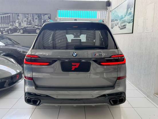 BMW-X7-4.4 V8 GASOLINA M60i STEPTRONIC BMW-X7-2024