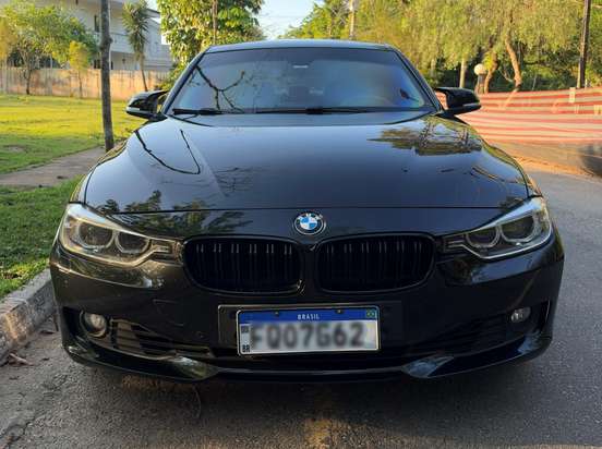 BMW-320i-2014
