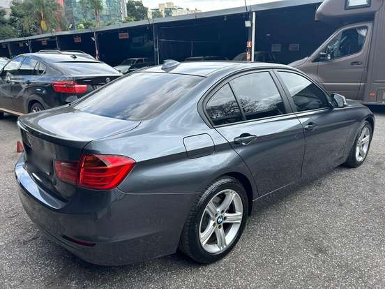 BMW-320i-2.0 SPORT GP 16V TURBO GASOLINA 4P AUTOMÁTICO BMW-320i-2013