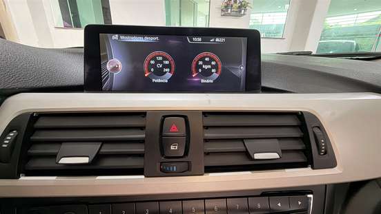 BMW-320i-2013