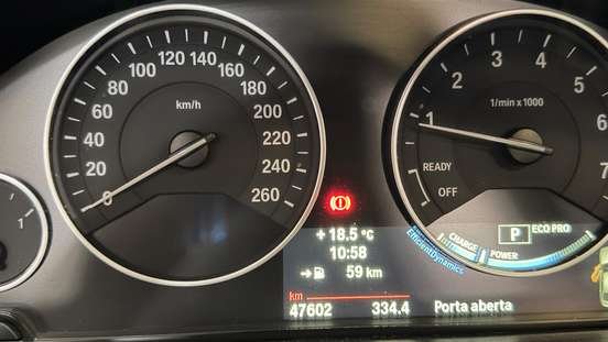 BMW-320i-2013