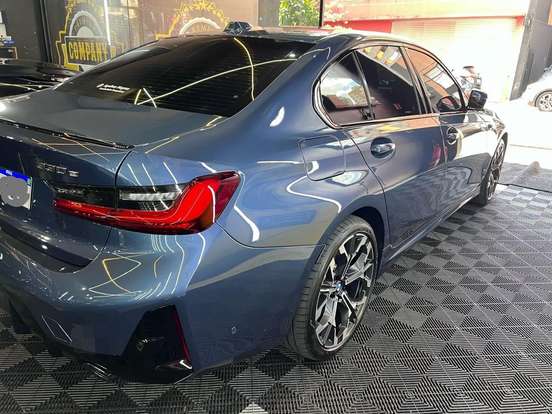 BMW-330e-2025