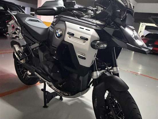 BMW-R 1300 GS ADVENTURE TRIPLE BLACK BMW-R 1300 GS ADVENTURE TRIPLE BLACK-2025