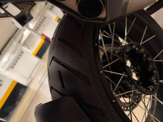 BMW-R 1300 GS ADVENTURE TRIPLE BLACK BMW-R 1300 GS ADVENTURE TRIPLE BLACK-2025