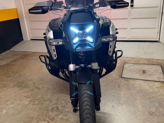 BMW-R 1300 GS ADVENTURE TRIPLE BLACK BMW-R 1300 GS ADVENTURE TRIPLE BLACK-2025