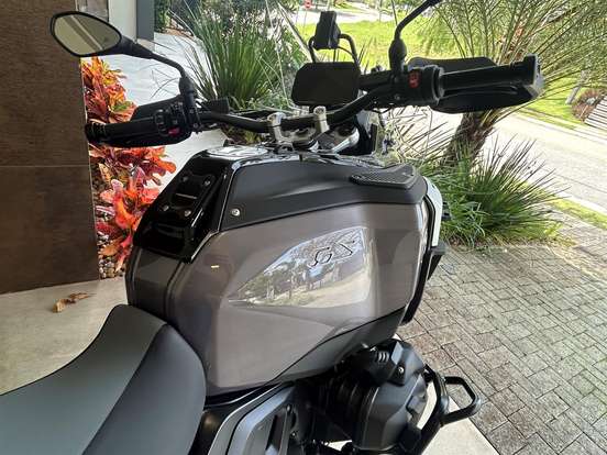 BMW-R 1300 GS ADVENTURE TRIPLE BLACK-2026