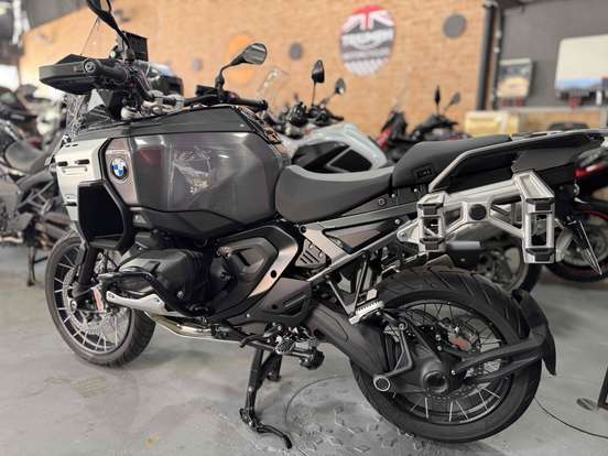 BMW-R 1300 GS ADVENTURE BMW-R 1300 GS ADVENTURE-2025