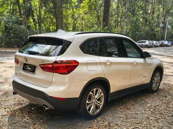 BMW-X1-2.0 16V TURBO ACTIVEFLEX SDRIVE20I 4P AUTOMÁTICO BMW-X1-2018