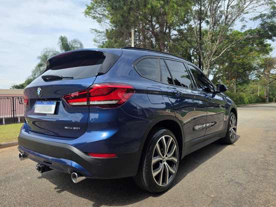 BMW-X1-2.0 16V TURBO ACTIVEFLEX SDRIVE20I X-LINE 4P AUTOMÁTICO BMW-X1-2022