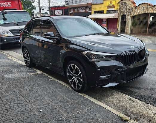 BMW-X1-2021