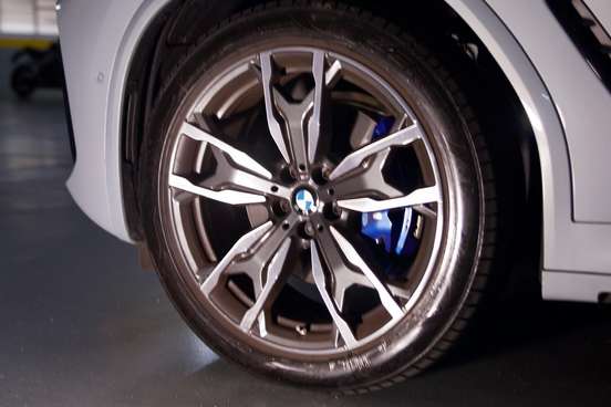 BMW-X4-2023
