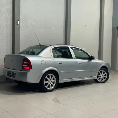 CHEVROLET-ASTRA-2011