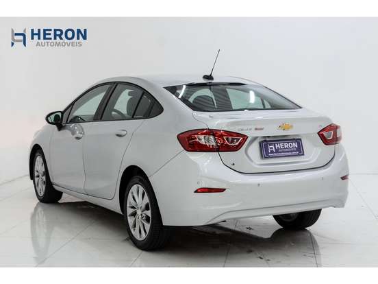 CHEVROLET-CRUZE-2018