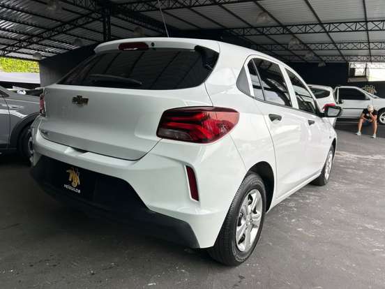 CHEVROLET-ONIX-2021