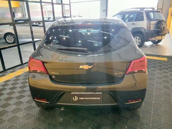 CHEVROLET-ONIX-1.4 MPFI LT 8V FLEX 4P MANUAL CHEVROLET-ONIX-2018