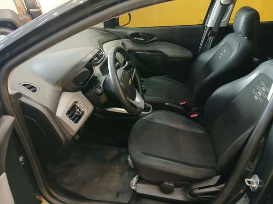 CHEVROLET-ONIX-2018
